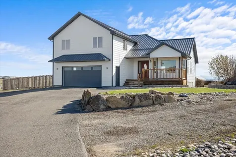 1960 Coyote Ridge Road N Laurel MT 59044