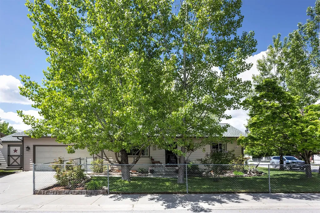 307 Lake Side Drive Lolo MT 59847