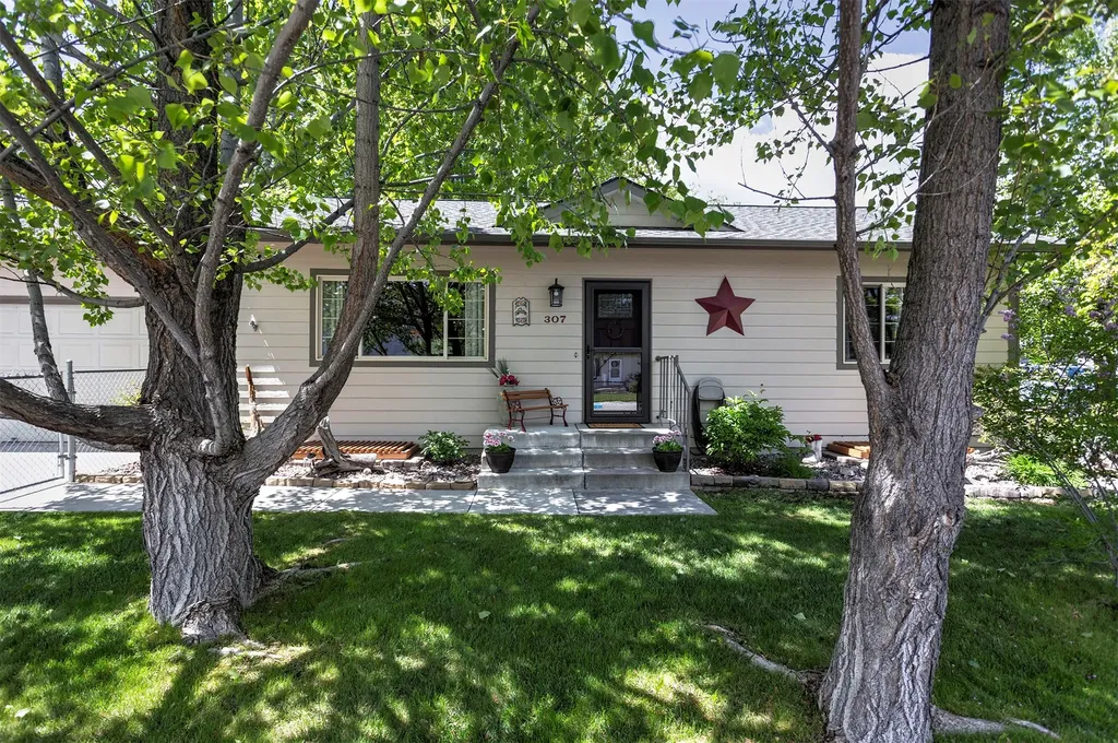 307 Lake Side Drive Lolo MT 59847