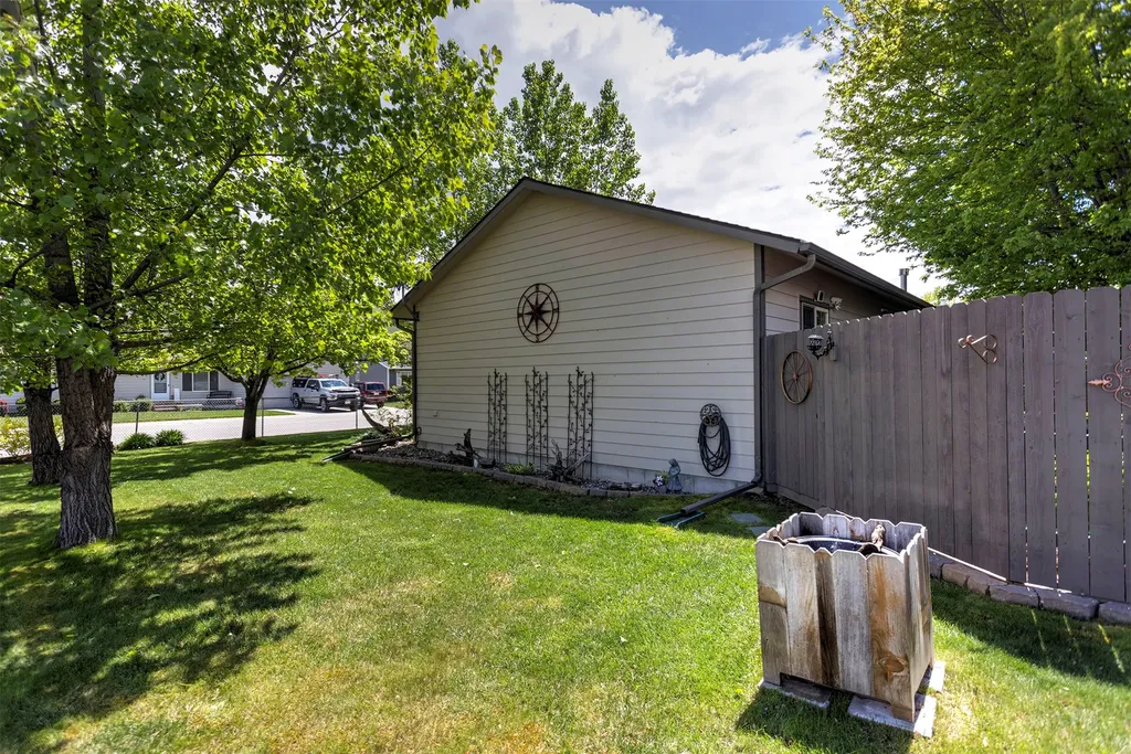 307 Lake Side Drive Lolo MT 59847