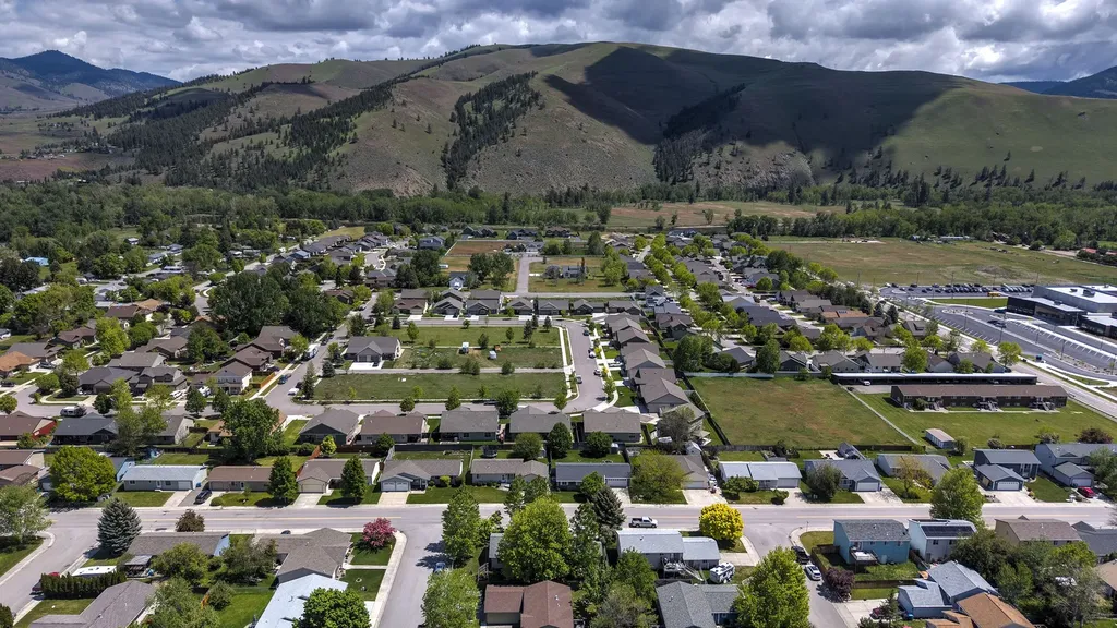 307 Lake Side Drive Lolo MT 59847
