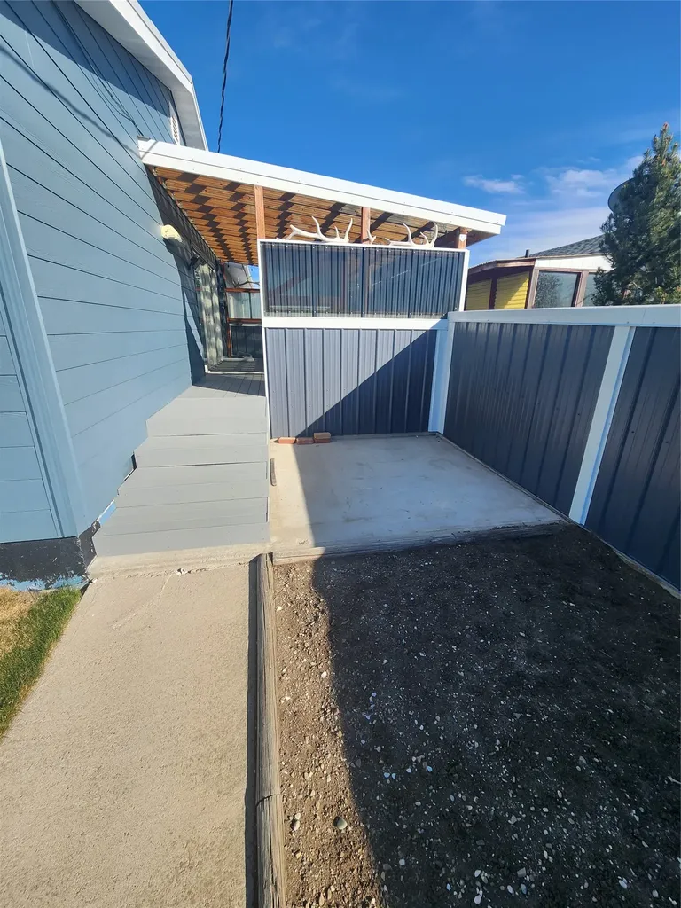 302 9th Avenue SE Cut Bank MT 59427
