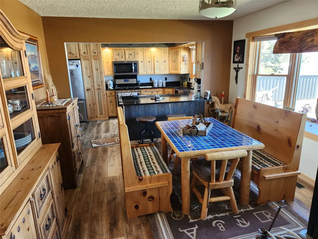 302 9th Avenue SE Cut Bank MT 59427