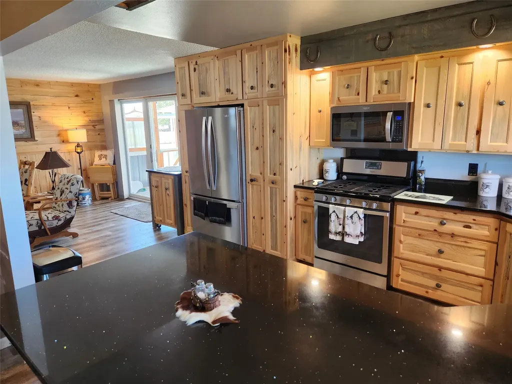 302 9th Avenue SE Cut Bank MT 59427