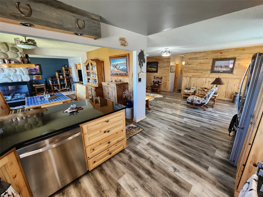 302 9th Avenue SE Cut Bank MT 59427