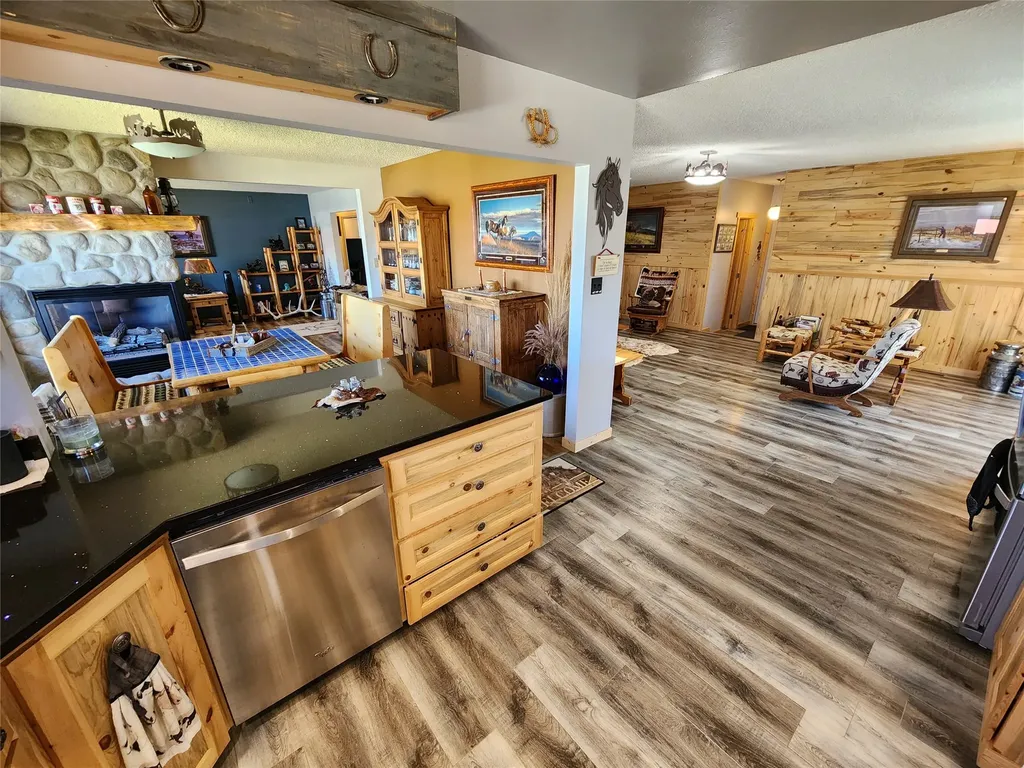 302 9th Avenue SE Cut Bank MT 59427