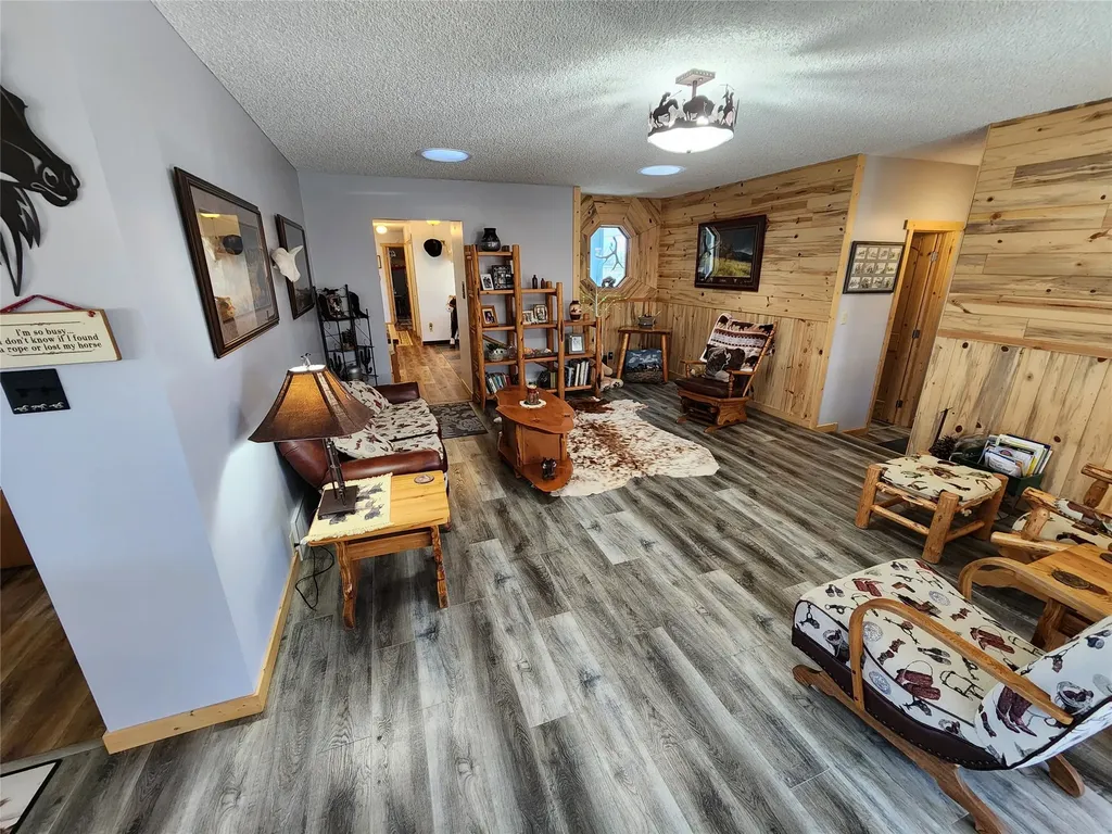 302 9th Avenue SE Cut Bank MT 59427