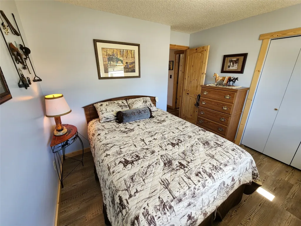 302 9th Avenue SE Cut Bank MT 59427