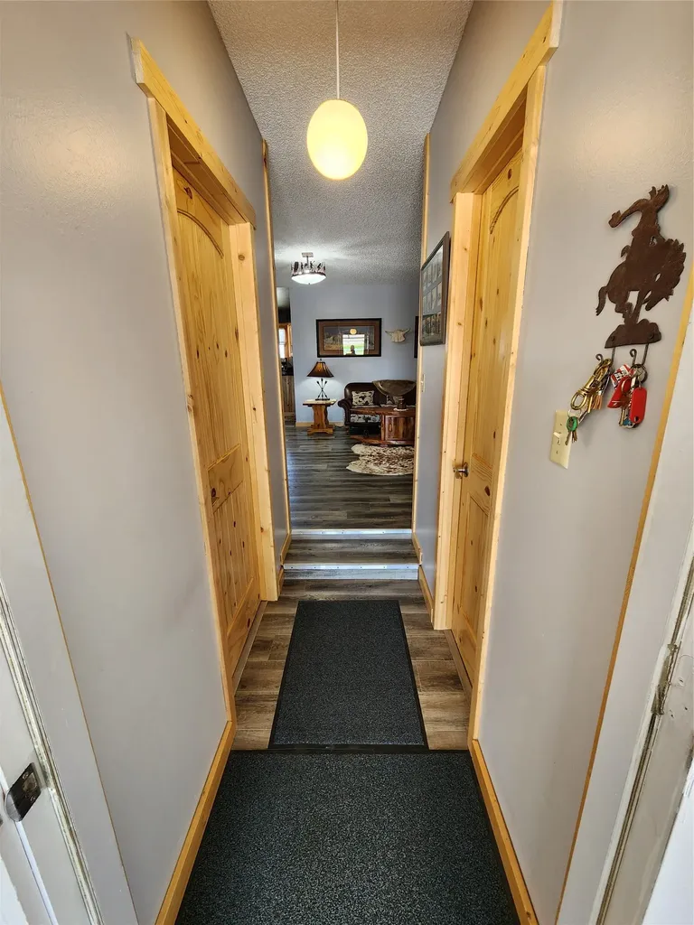 302 9th Avenue SE Cut Bank MT 59427
