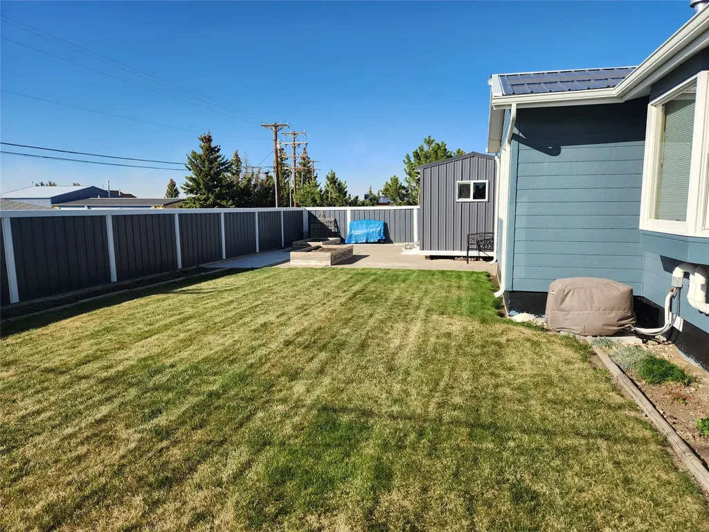 302 9th Avenue SE Cut Bank MT 59427