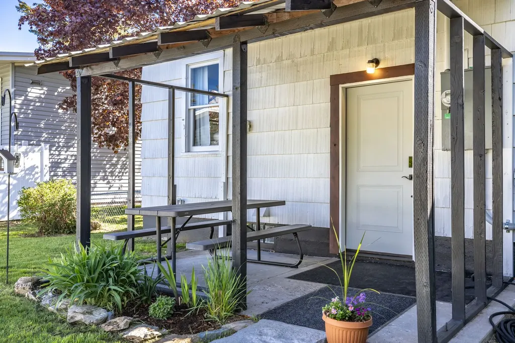 1240 2nd Avenue E Kalispell MT 59901