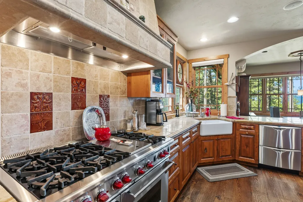 599 Pommel Drive Bigfork MT 59911