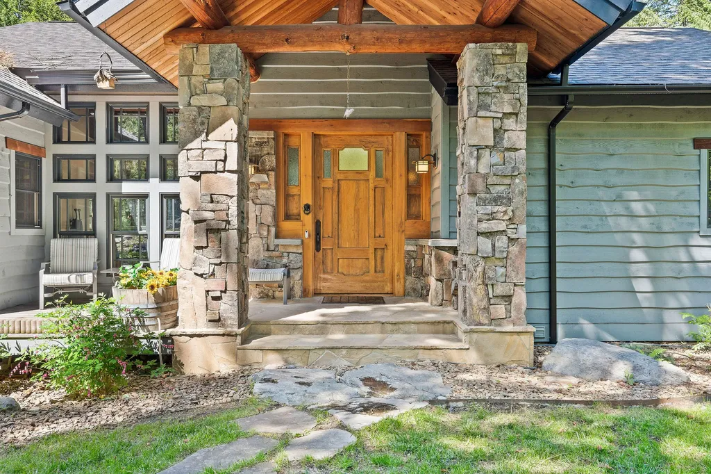599 Pommel Drive Bigfork MT 59911