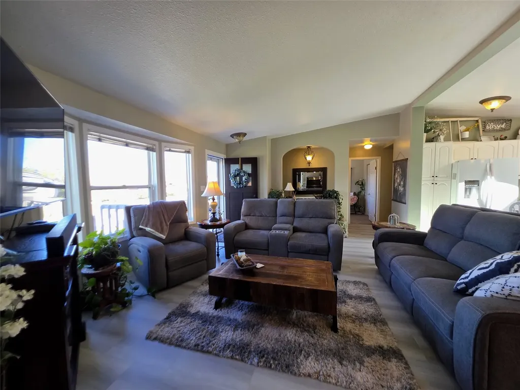 303 12th Avenue NE Choteau MT 59422