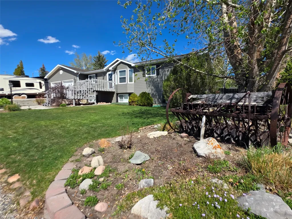 303 12th Avenue NE Choteau MT 59422