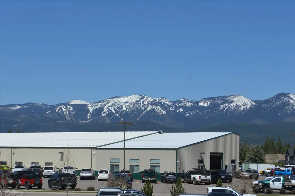 21 D Hickory Loop Whitefish MT 59937