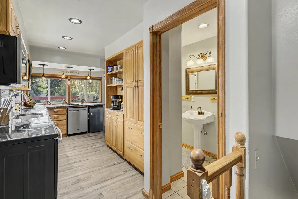 24 Wendell Lane Clancy MT 59634