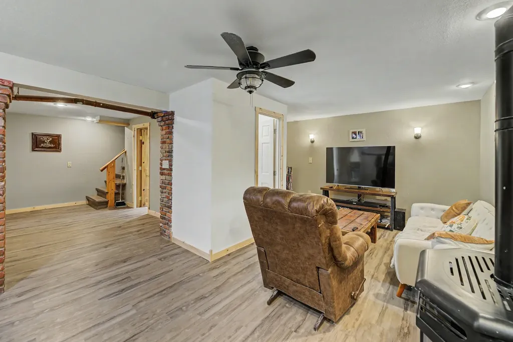 24 Wendell Lane Clancy MT 59634
