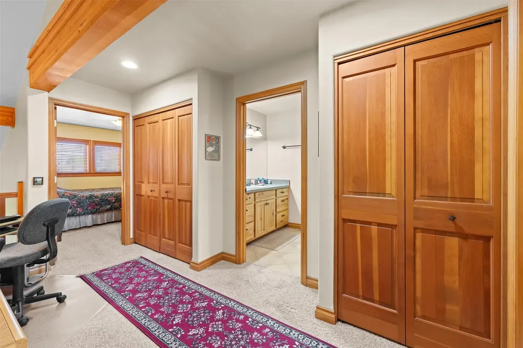 24 Lone Pine Trail Hamilton MT 59840