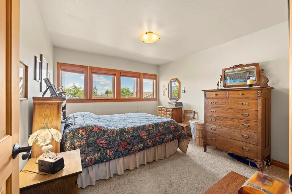 24 Lone Pine Trail Hamilton MT 59840