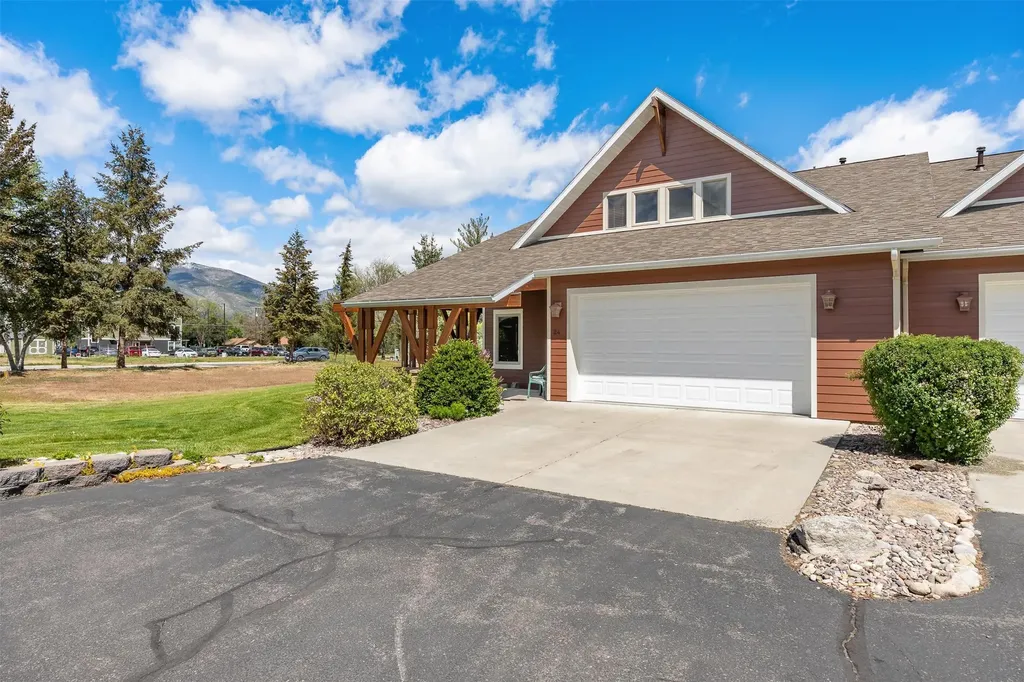 24 Lone Pine Trail Hamilton MT 59840