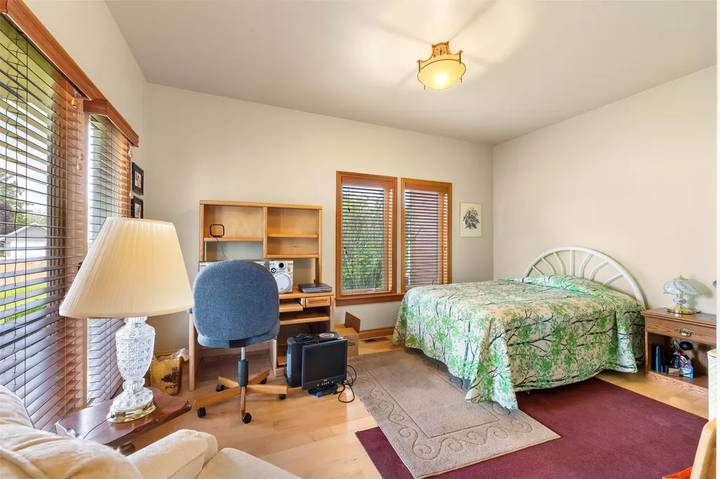 24 Lone Pine Trail Hamilton MT 59840