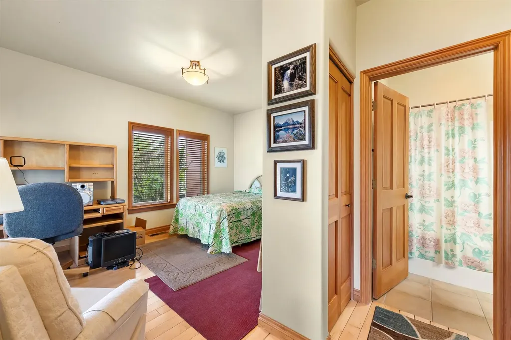 24 Lone Pine Trail Hamilton MT 59840
