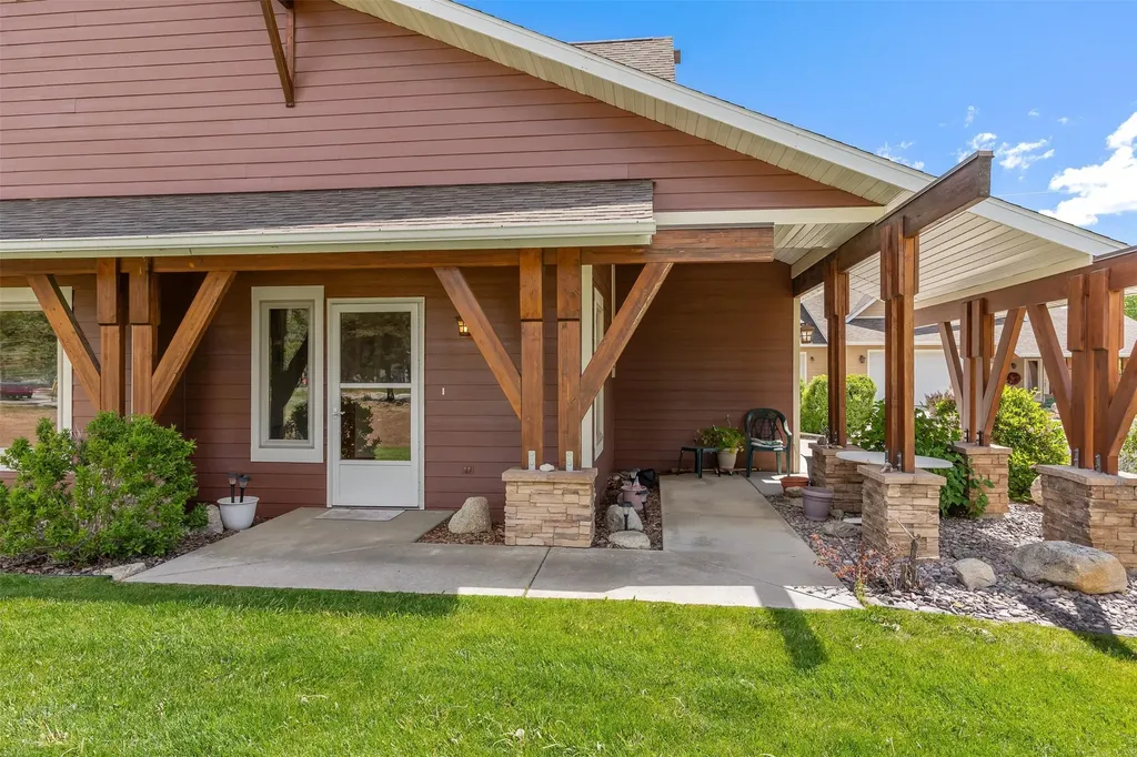 24 Lone Pine Trail Hamilton MT 59840