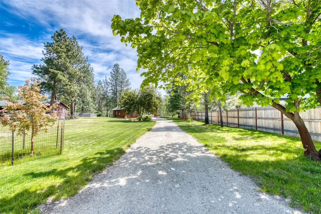 182 Mountain View Drive Victor MT 59875