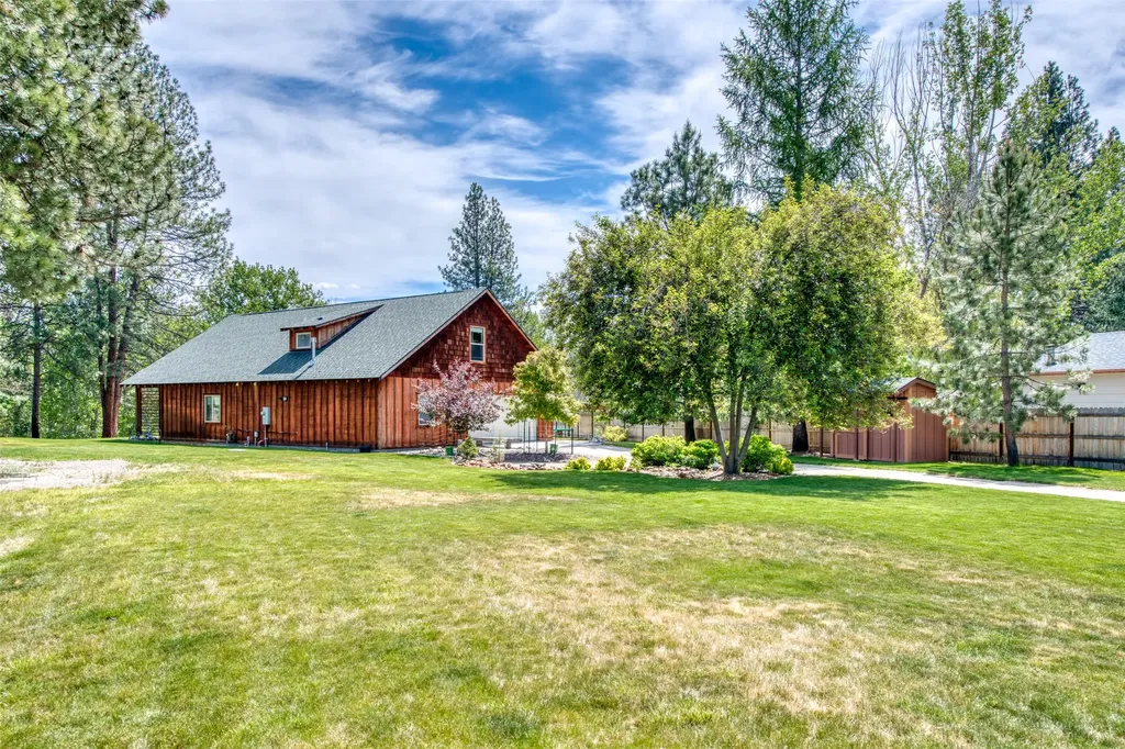 182 Mountain View Drive Victor MT 59875