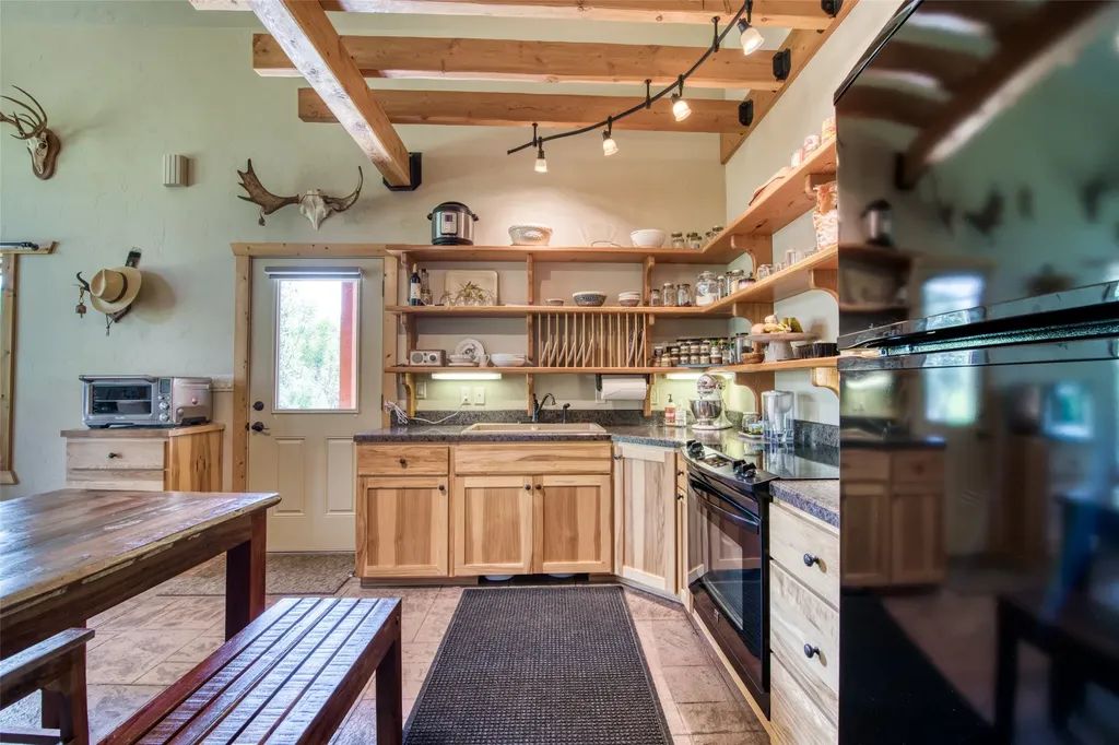 182 Mountain View Drive Victor MT 59875