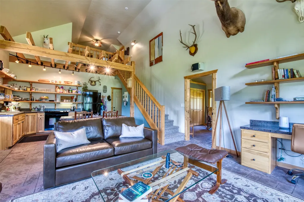182 Mountain View Drive Victor MT 59875