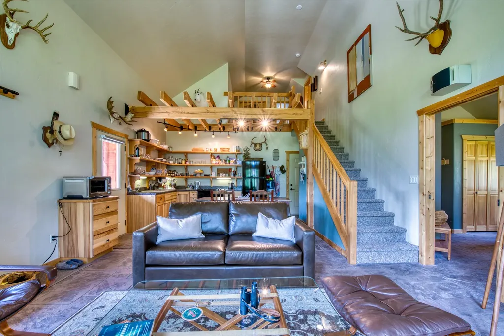 182 Mountain View Drive Victor MT 59875