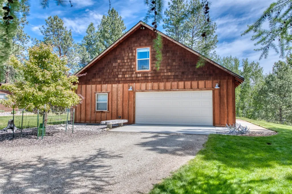 182 Mountain View Drive Victor MT 59875