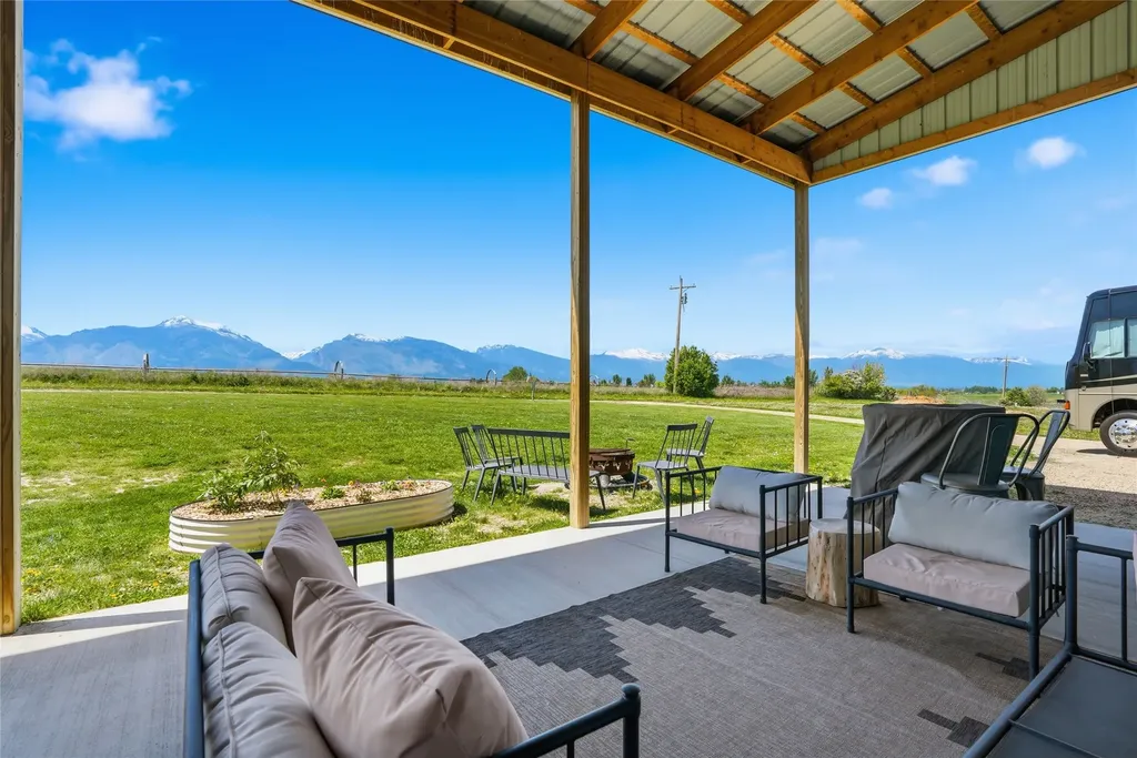 669 Farm Way Corvallis MT 59828