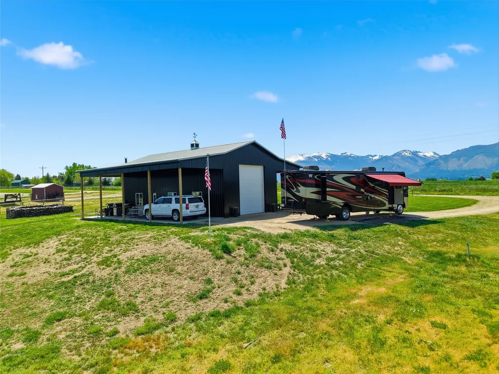 669 Farm Way Corvallis MT 59828