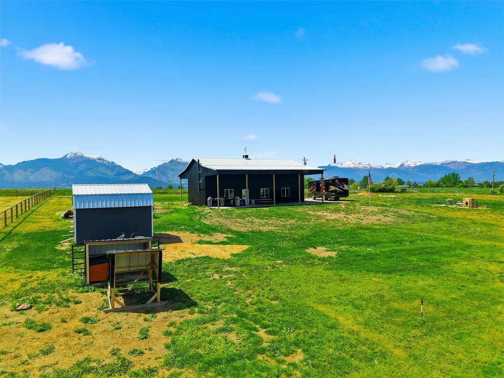 669 Farm Way Corvallis MT 59828
