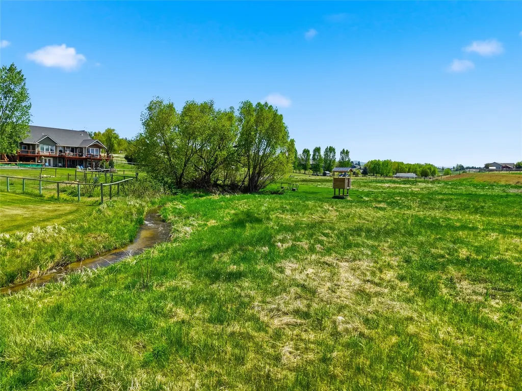 669 Farm Way Corvallis MT 59828