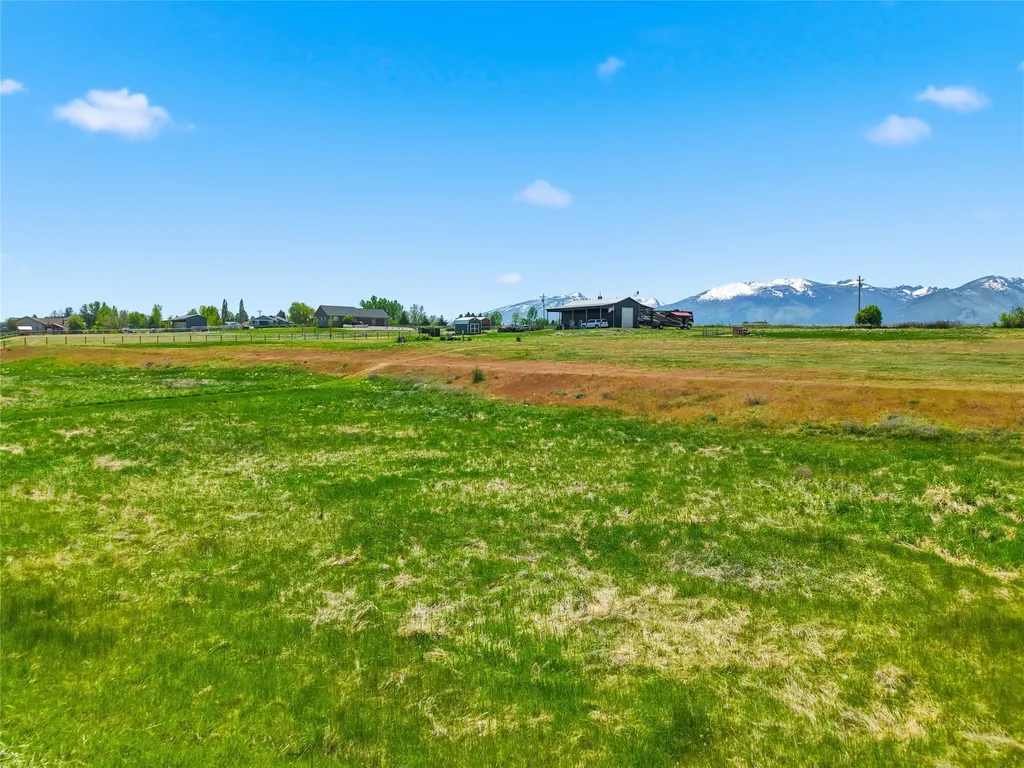 669 Farm Way Corvallis MT 59828