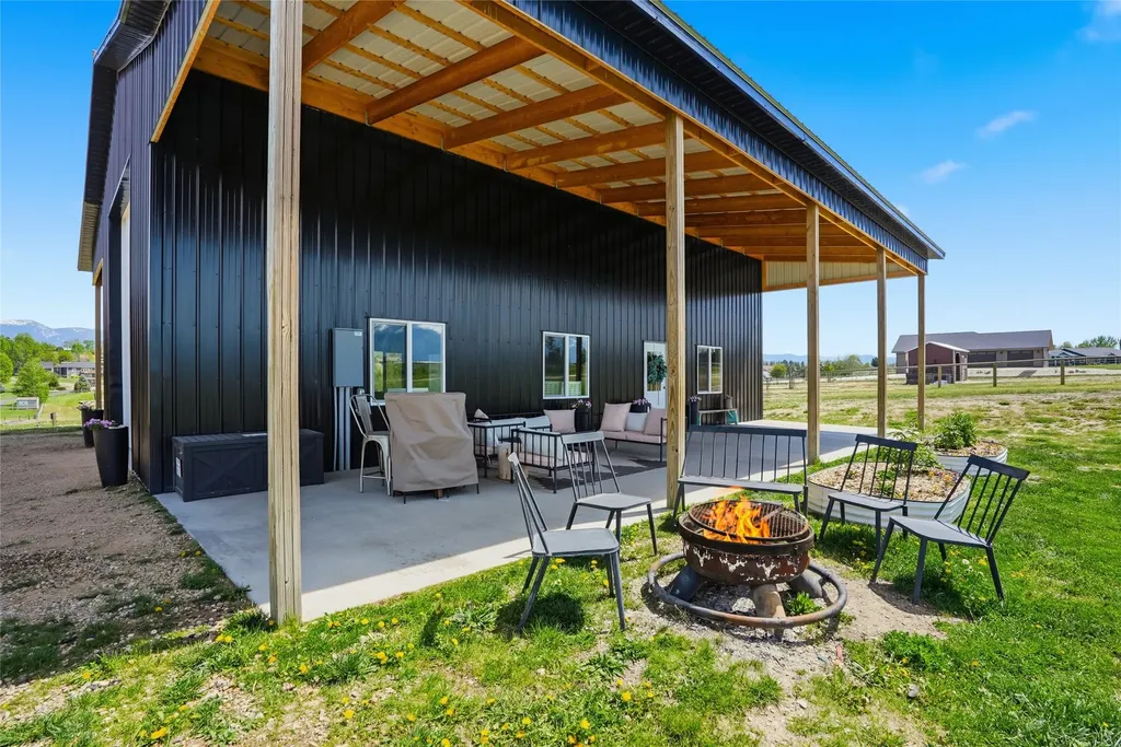 669 Farm Way Corvallis MT 59828