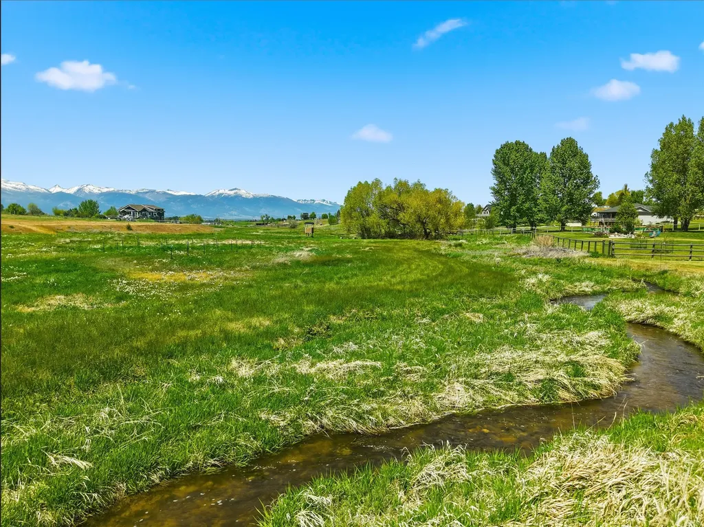 669 Farm Way Corvallis MT 59828