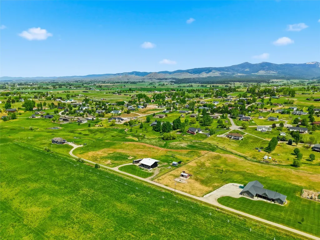 669 Farm Way Corvallis MT 59828