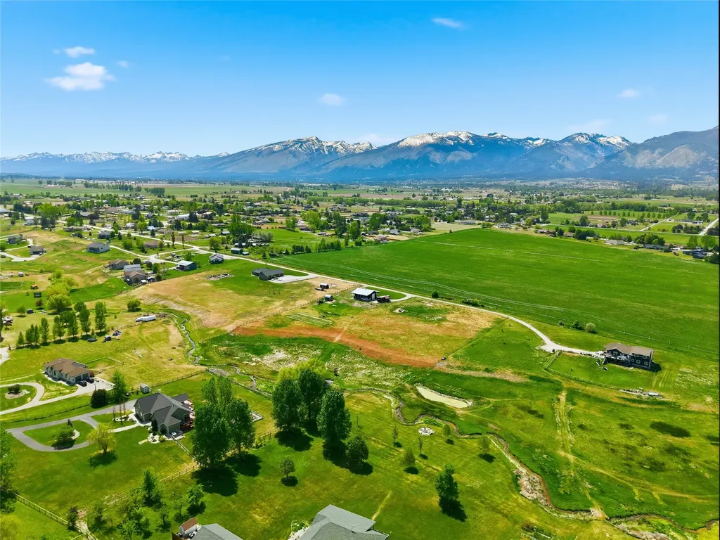 669 Farm Way Corvallis MT 59828