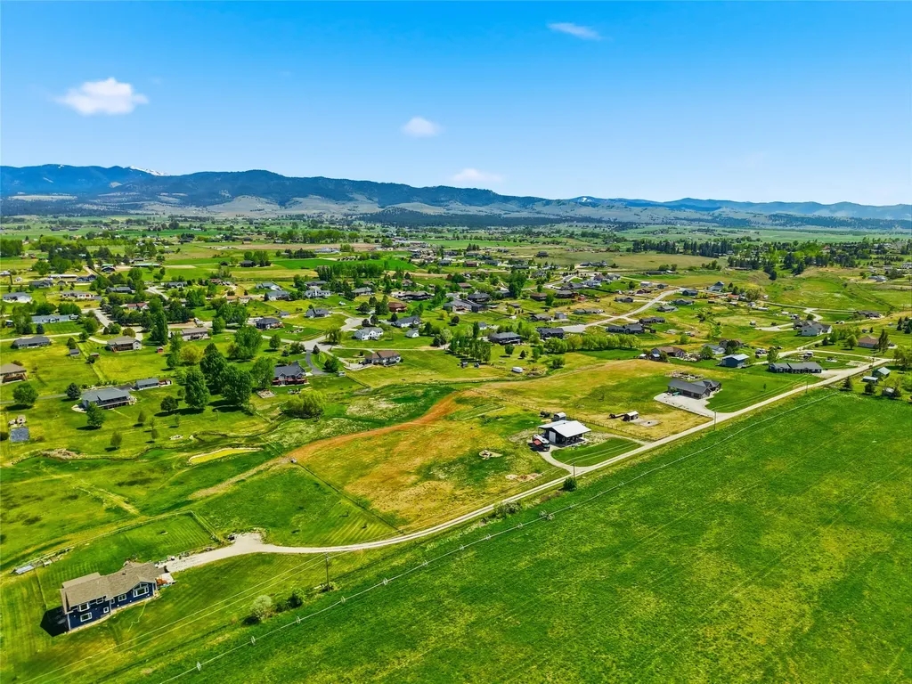 669 Farm Way Corvallis MT 59828