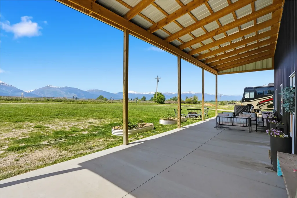 669 Farm Way Corvallis MT 59828