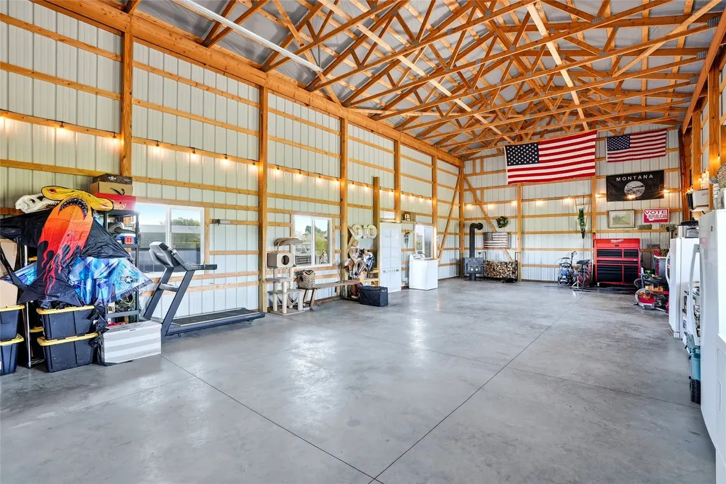 669 Farm Way Corvallis MT 59828