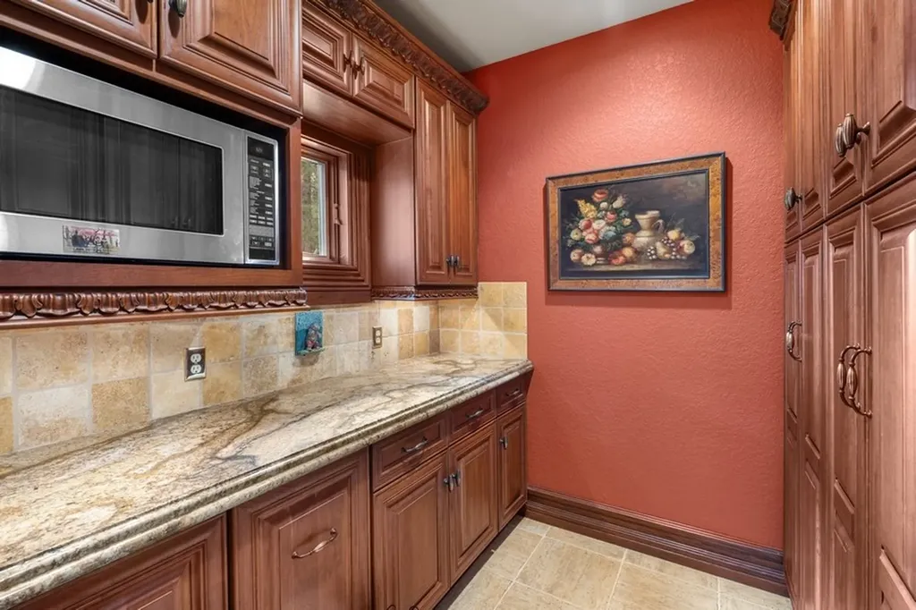 940 Mccaffery Road Bigfork MT 59911