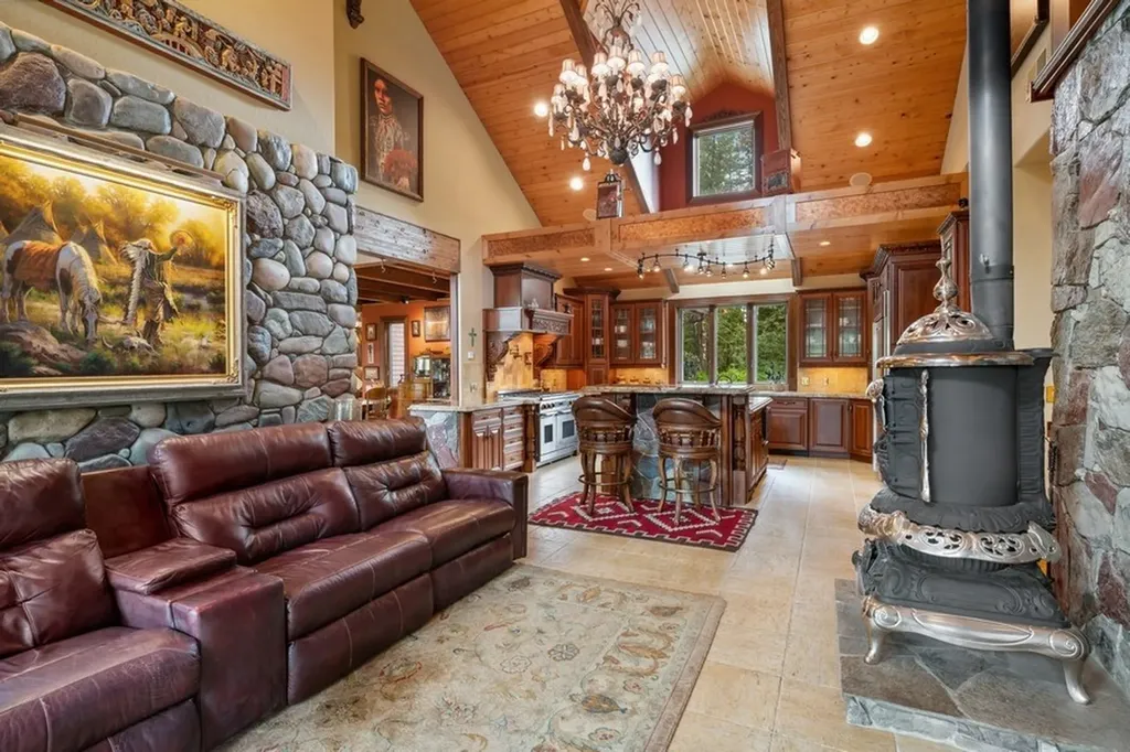 940 Mccaffery Road Bigfork MT 59911