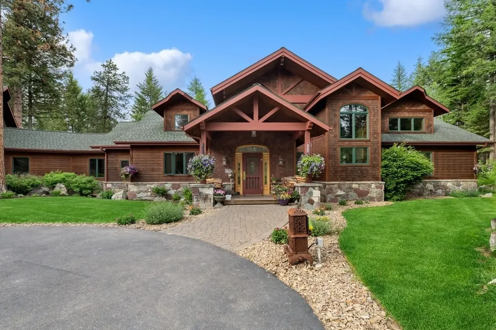 940 Mccaffery Road Bigfork MT 59911