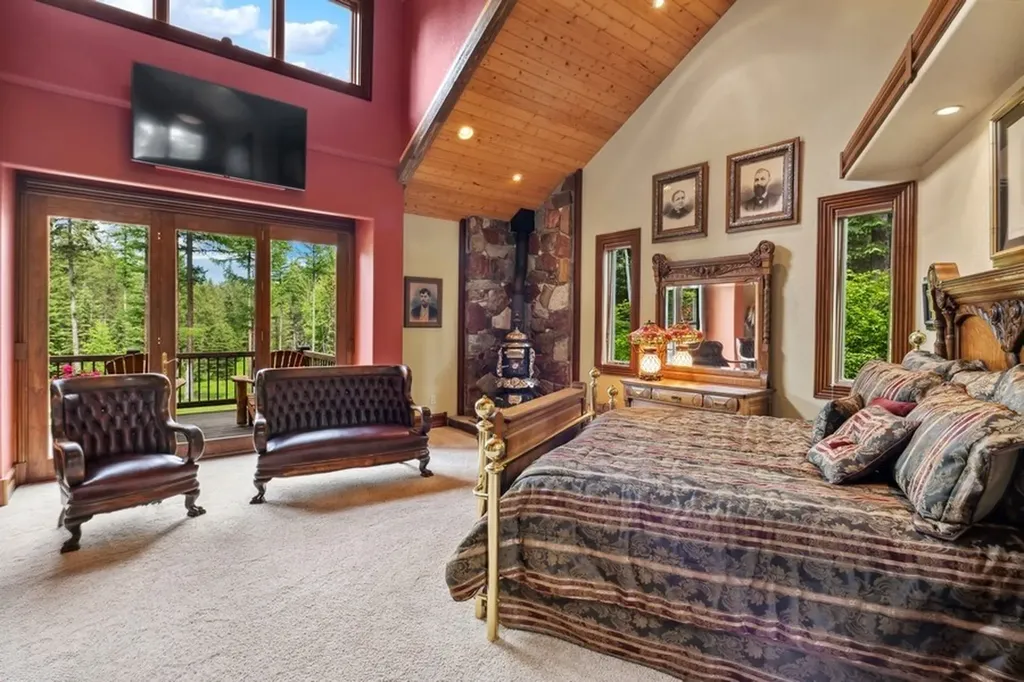 940 Mccaffery Road Bigfork MT 59911